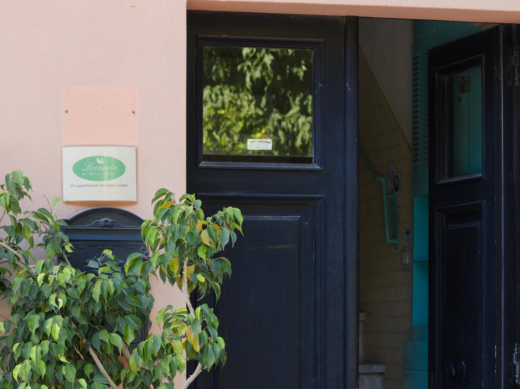 Appartamento Rosso Buoni E Cattivi Cagliari Szoba fotó